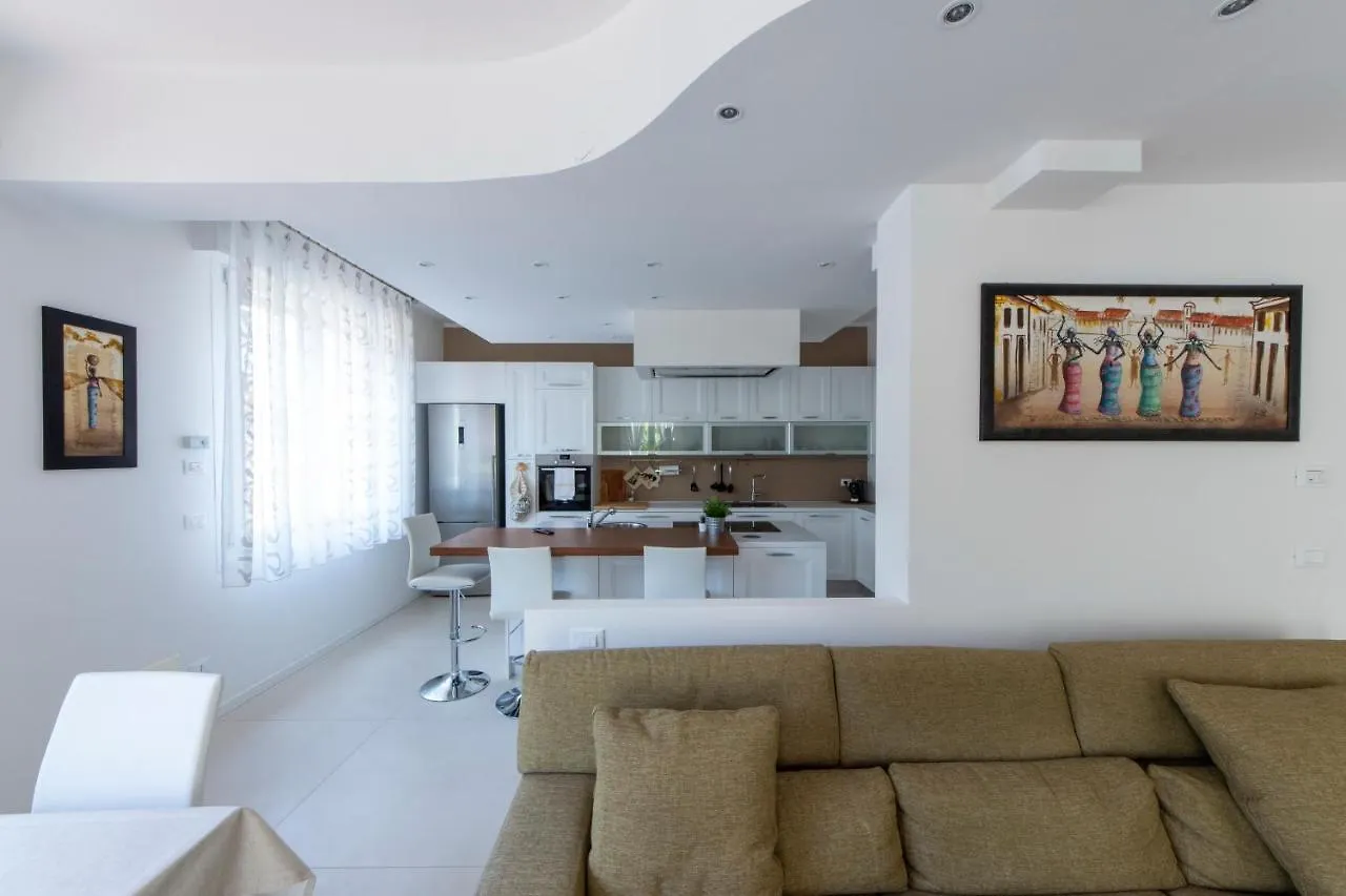 Housmart Berengario 22 Apartment Bologna